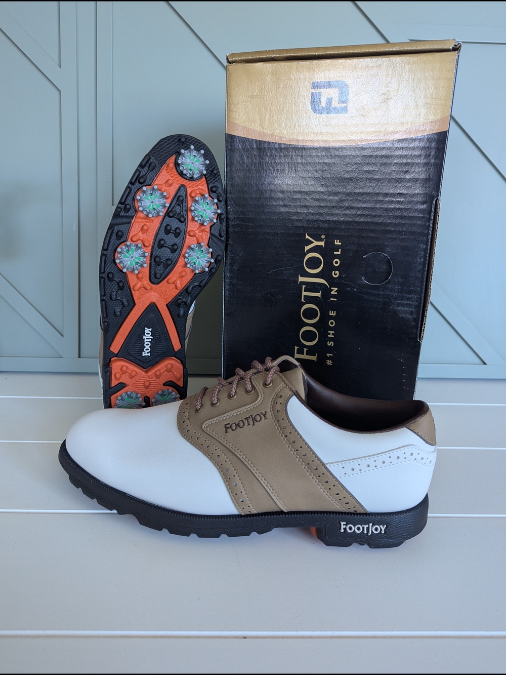 FootJoy Men’s Two-Tone White and Taupe Golf Shoes - Picture 3 of 9